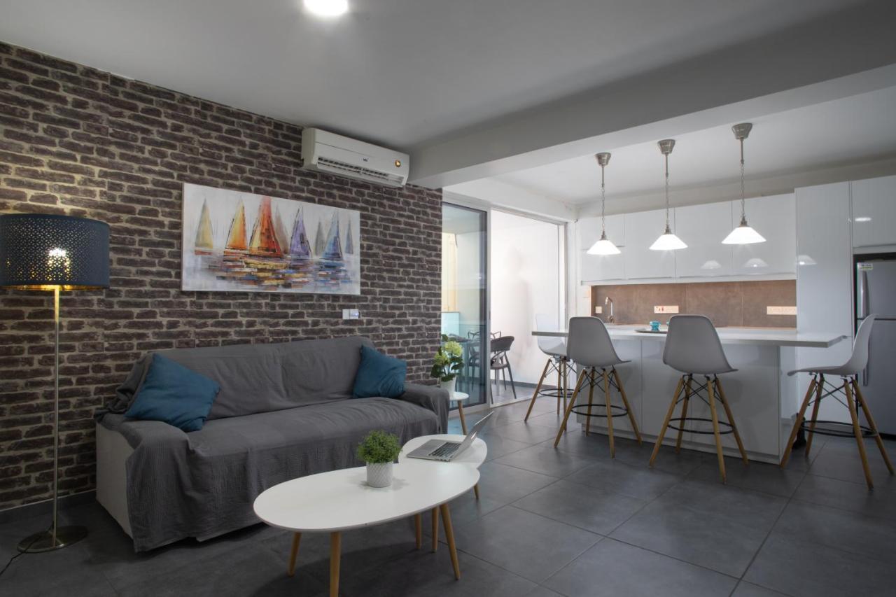 Poseidon Apartment By Michalis Ajía Nápa Kültér fotó
